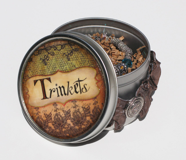 Duetica Trinkets Tin Opened with Gift Inside